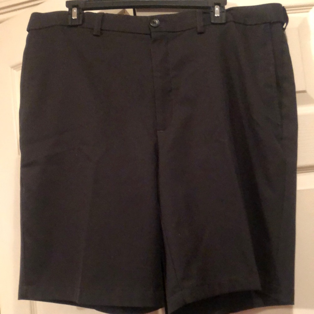 Haggar -Cool 18 Pro size 38 Expandable Waist Black Shorts